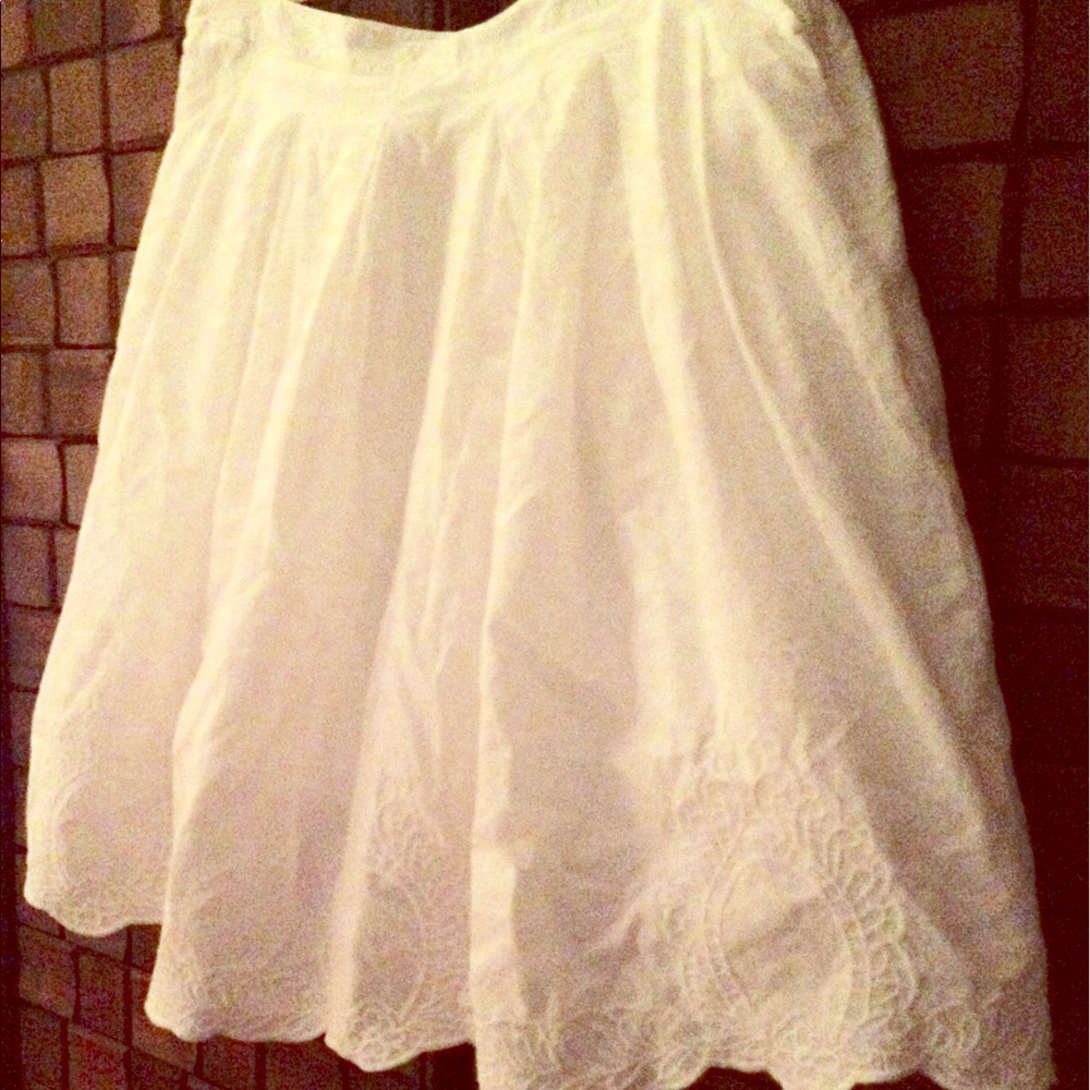 White Cotton Embroidered Skirt